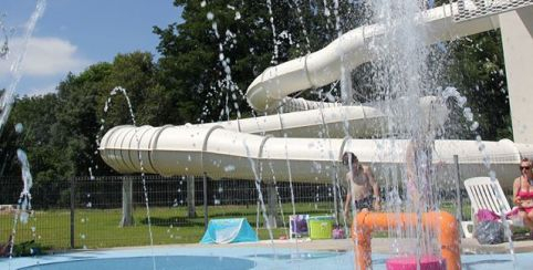 Centre Aquatique du Grand Chambord : Piscine à Saint-Laurent-Nouan (entre Blois et Orléans)