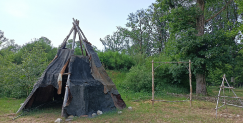 Ouverture de l'Archéovillage à Saint-Laurent-Nouan (près de Beaugency)