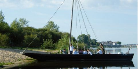 Balade en bateau avec l' Observatoire Loire au Parc des Mées à Blois